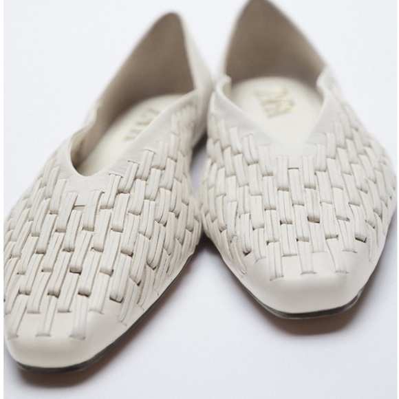 NWT. Zara Ecru Leather Ballet Flats. Size 9. - Picture 2 of 11